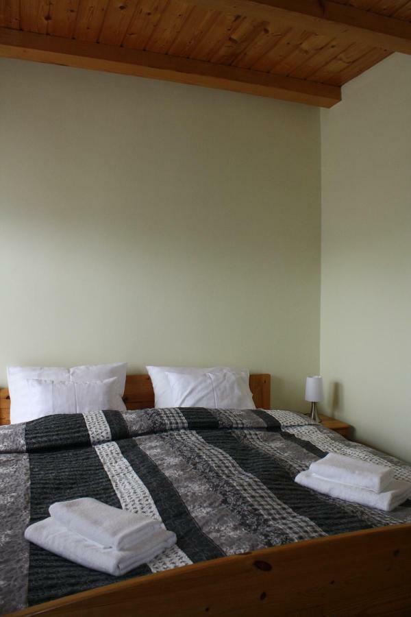 Hotel Kedvenc Vendeghaz Miszkolc Zewnętrze zdjęcie