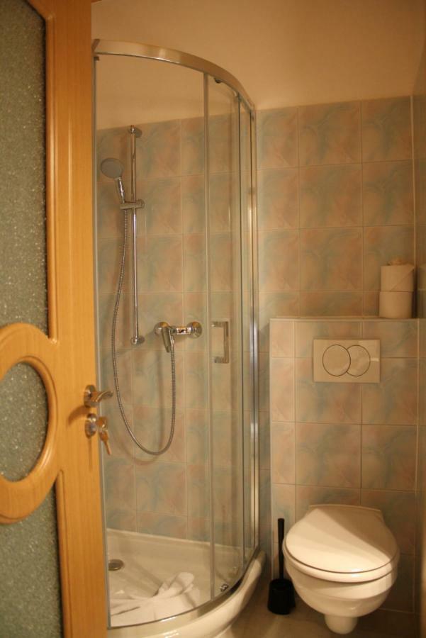 Hotel Kedvenc Vendeghaz Miszkolc Zewnętrze zdjęcie