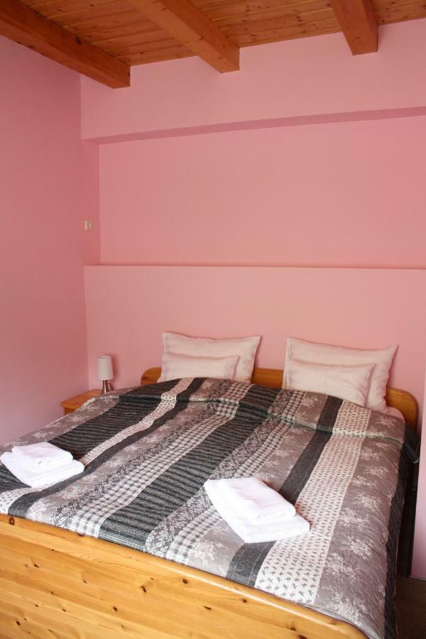 Hotel Kedvenc Vendeghaz Miszkolc Zewnętrze zdjęcie