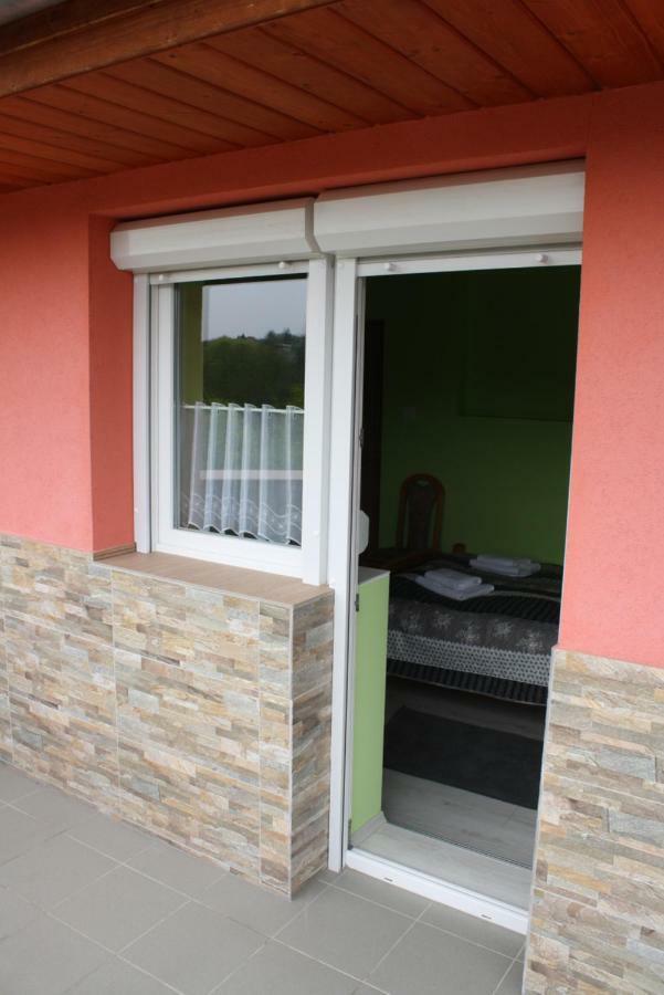 Hotel Kedvenc Vendeghaz Miszkolc Zewnętrze zdjęcie