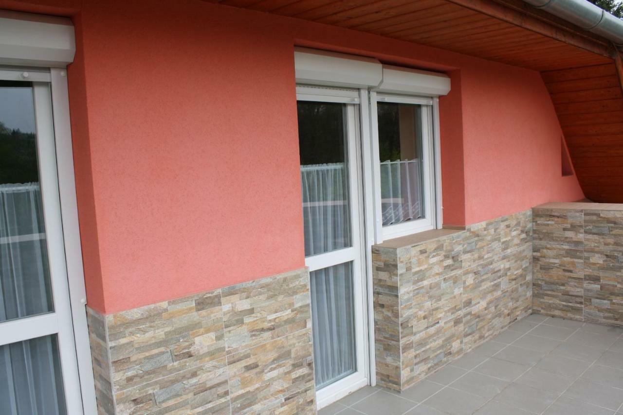 Hotel Kedvenc Vendeghaz Miszkolc Zewnętrze zdjęcie